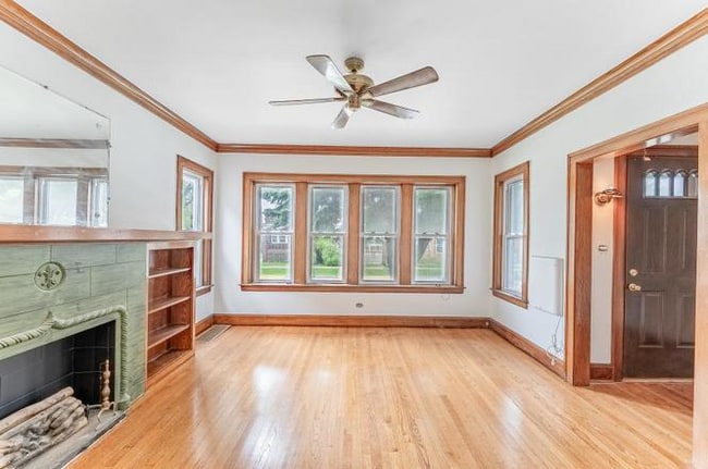 1302 S 56th Ct in Cicero, IL - Foto de edificio - Building Photo