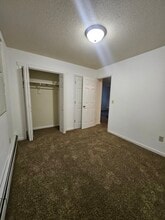 1825 5th St SE, Unit 1 in Minot, ND - Building Photo - Building Photo