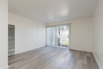 225 Clifton in Oakland, CA - Building Photo - Interior Photo