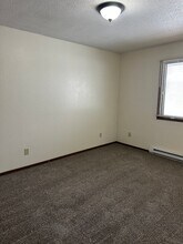 843 Driftwood Dr in St. Cloud, MN - Building Photo - Building Photo