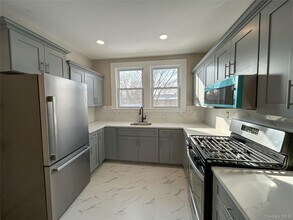 51 Park Ave in Poughkeepsie, NY - Building Photo - Building Photo