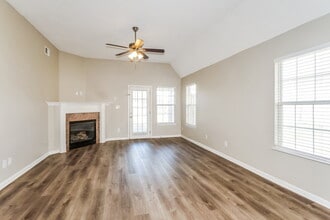 5863 Stafford Dr, Unit 107 in Southaven, MS - Foto de edificio - Building Photo