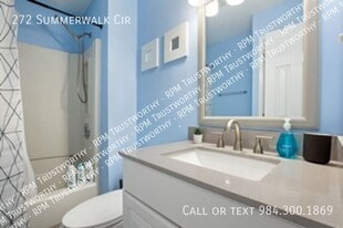 272 Summerwalk Cir in Chapel Hill, NC - Building Photo