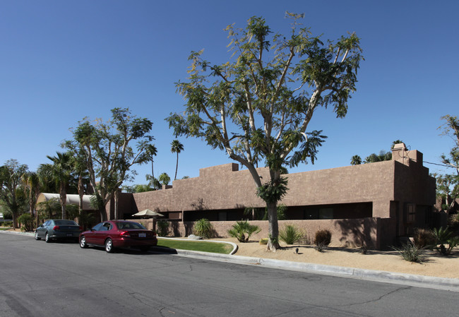 45451 Deep Canyon Rd in Palm Desert, CA - Building Photo - Building Photo