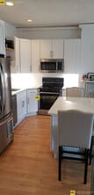 662 Massachusetts Ave, Unit 4 in Boston, MA - Foto de edificio - Building Photo