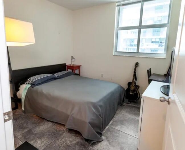 1250 S Miami Ave, Unit 1301 in Miami, FL - Building Photo - Building Photo
