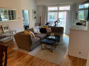 657 W Fulton St in Chicago, IL - Building Photo - Building Photo