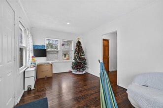 36 Swezey Pl in Monroe, NY - Building Photo - Building Photo