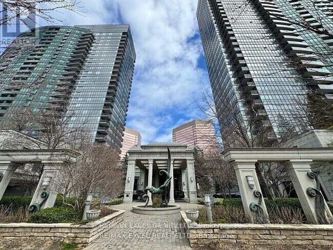 property at 15-415 Greenview Ave