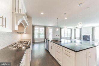 627 Stonecliffe Rd in Malvern, PA - Building Photo - Building Photo