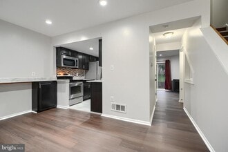 8704 Tamar Dr in Columbia, MD - Building Photo - Building Photo