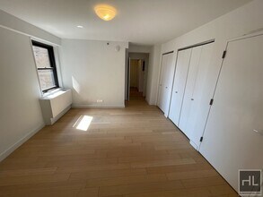 222 E 39th St in New York, NY - Building Photo - Building Photo
