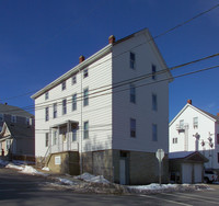 264 Tecumseh St in Fall River, MA - Foto de edificio - Building Photo