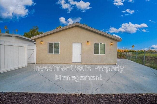property at 1809 Devon Pl