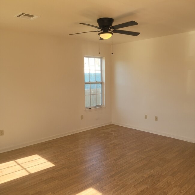 3319 N Dorgenois St in New Orleans, LA - Foto de edificio - Building Photo