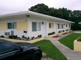 6208 Dawson St in Hollywood, FL - Building Photo