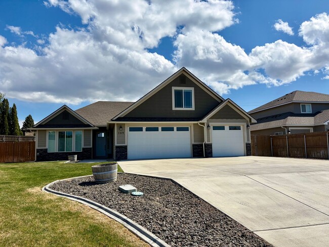 189 Mata Rd in Kennewick, WA - Building Photo - Building Photo