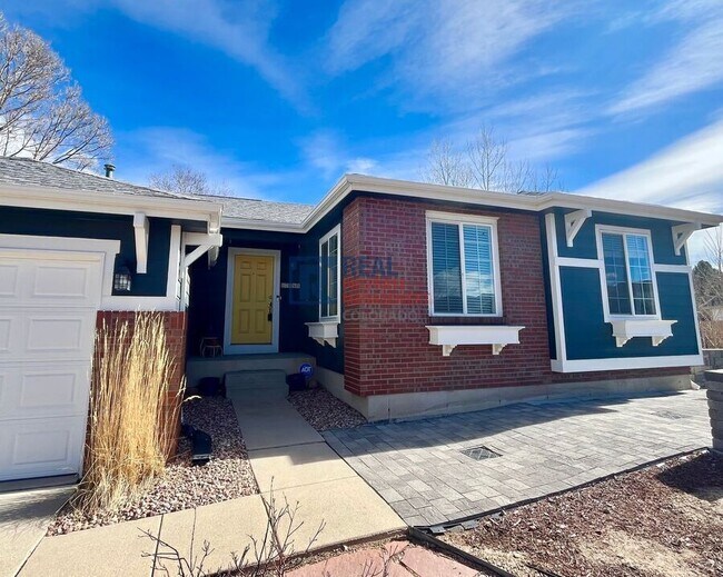 17065 Foxcross Dr in Monument, CO - Building Photo - Building Photo