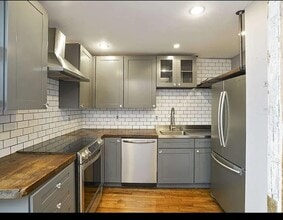 165 Winnisimmet St in Chelsea, MA - Building Photo - Building Photo