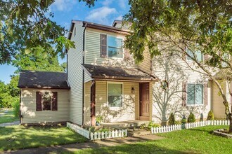 7609 Seasons Dr in Columbus, OH - Building Photo - Building Photo
