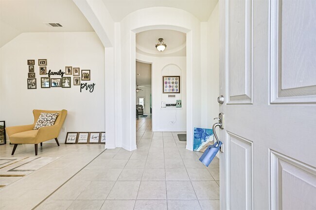 3033 Broadhaven Dr in Texas City, TX - Foto de edificio - Building Photo