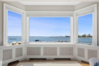 6 Pine Island Rd in Rye, NY - Building Photo - Building Photo