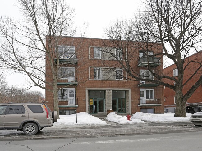 3230-3234 Bedford in Montréal, QC - Building Photo - Building Photo