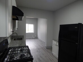 303 Stone St in Joliet, IL - Building Photo - Building Photo