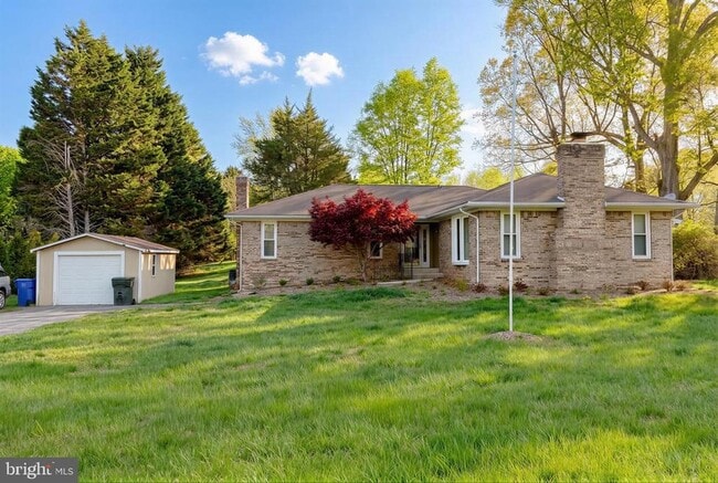 property at 1200 E Patuxent Dr