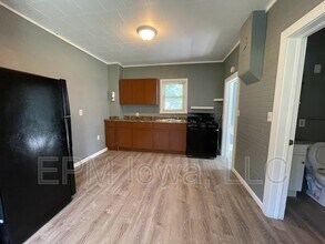 1148 Columbia St in Waterloo, IA - Building Photo - Building Photo