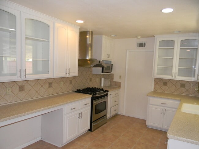 1306 E Mayfair Ave in Orange, CA - Building Photo - Building Photo