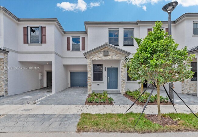523 SW 19th Ter in Fort Lauderdale, FL - Building Photo - Building Photo