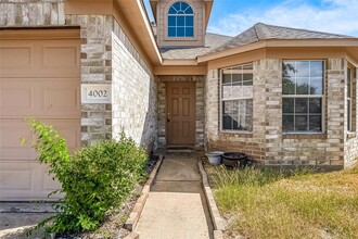 4002 Yale Square Ct in Katy, TX - Foto de edificio - Building Photo