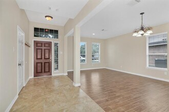 2002 Monarch Hollow Ln in Katy, TX - Building Photo - Building Photo