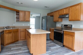465 Jillian Dr in Crestview, FL - Building Photo - Building Photo
