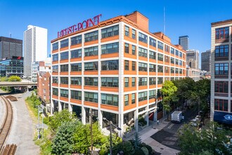 Locust Point in Philadelphia, PA - Foto de edificio - Primary Photo