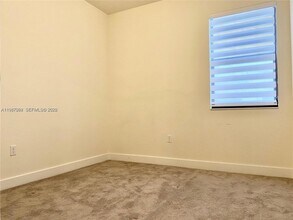 10401 NW 82nd St, Unit 6 in Doral, FL - Building Photo - Building Photo