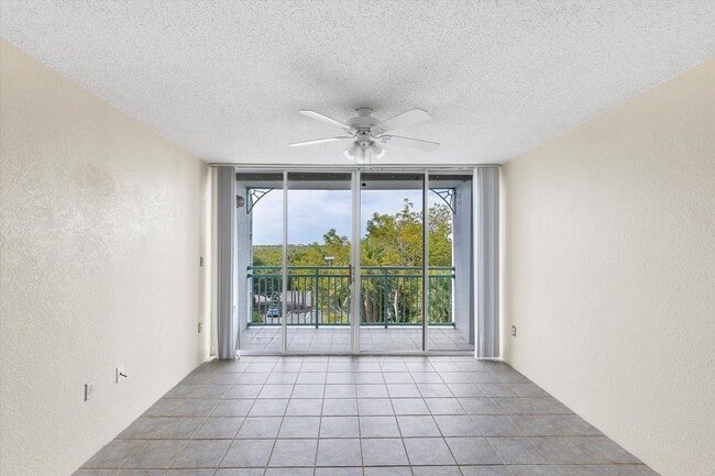 3675 Seaside Dr in Key West, FL - Building Photo - Building Photo