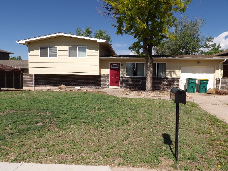 116 Ithaca St in Colorado Springs, CO - Building Photo