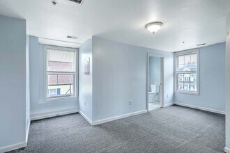 458 Weir St-Unit -5 in Taunton, MA - Building Photo - Building Photo