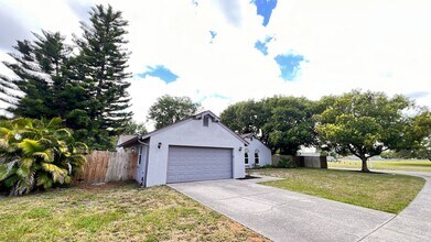 1295 Madelena Ave in Winter Springs, FL - Building Photo - Building Photo