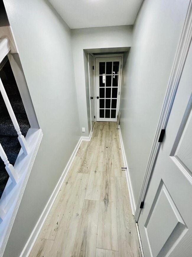 2021 Farnham Ct in Schaumburg, IL - Building Photo - Building Photo