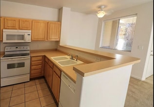 2426 Parkfront Dr in Fort Collins, CO - Building Photo - Building Photo