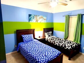 23722 Spring Dane Dr in Spring, TX - Foto de edificio - Building Photo