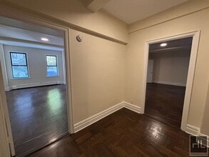 WEST 79 STREET in New York, NY - Building Photo - Building Photo