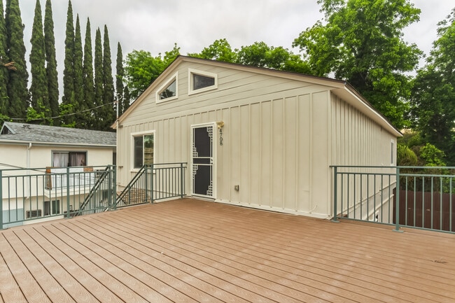 4708 Orion Ave, Unit #1 in Sherman Oaks, CA - Building Photo - Building Photo