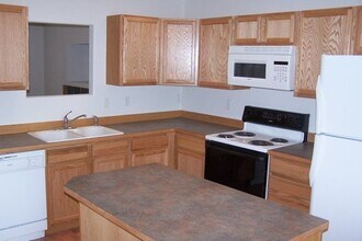 117 W Helena Ave in Ellensburg, WA - Building Photo - Building Photo
