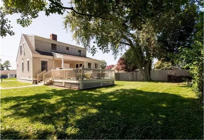 9 Rosita Ave in Bristol, RI - Foto de edificio - Building Photo