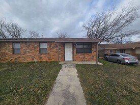1105 Charisse St in Killeen, TX - Building Photo