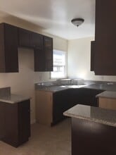 1833 S Curson Ave in Los Angeles, CA - Building Photo - Building Photo